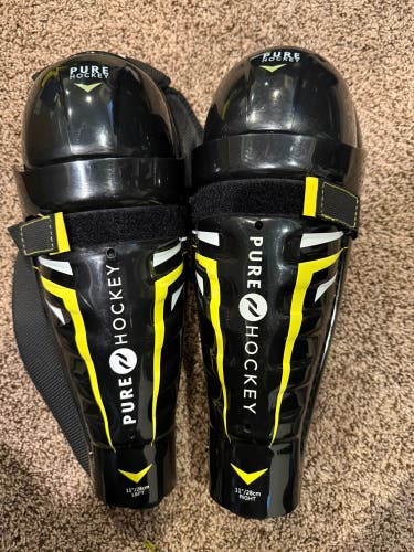 Junior Pure Hockey 11" Shin Pads (Used)