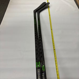 Senior CCM Ribcor Trigger 5 Pro Right Handed Hockey Stick P29 85 Flex (2-Pack)
