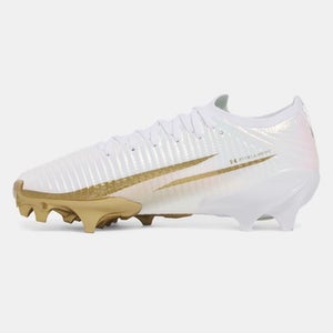 White Men's Size M 10.5 (W 11.5) Under Armour Blur Pro Cleats (New)