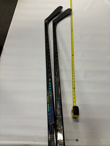 Senior CCM Ribcor Trigger 6 Pro Right Handed Hockey Stick Heel Pattern 85 Flex (2-Pack)