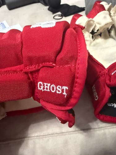 Bauer Vapor Hyperlite 14” gloves - Shayne Gotisbehere from his time with Detroit Red Wings