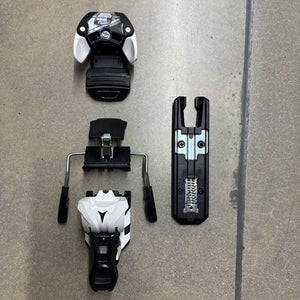 New Atomic Warden 13 MNC Ski Bindings 115mm Brake White Black DIN 4-13