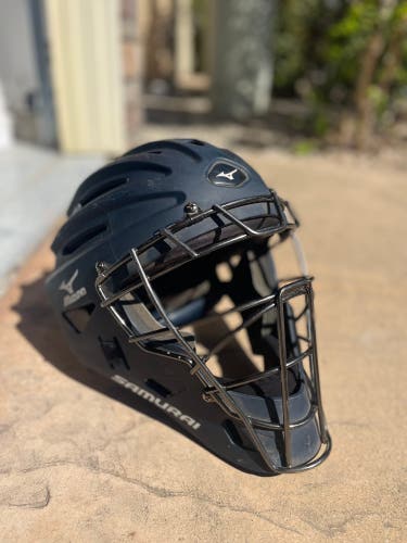 Mizuno Samurai Catcher's Mask (Used)