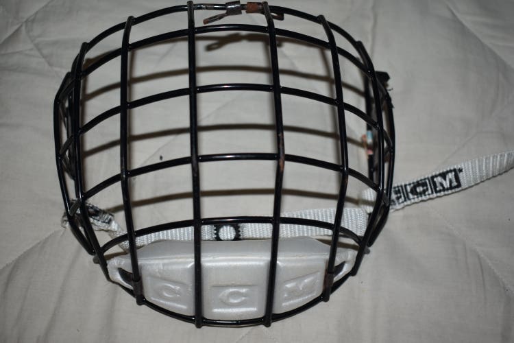 CCM FM10 Junior Hockey Cage