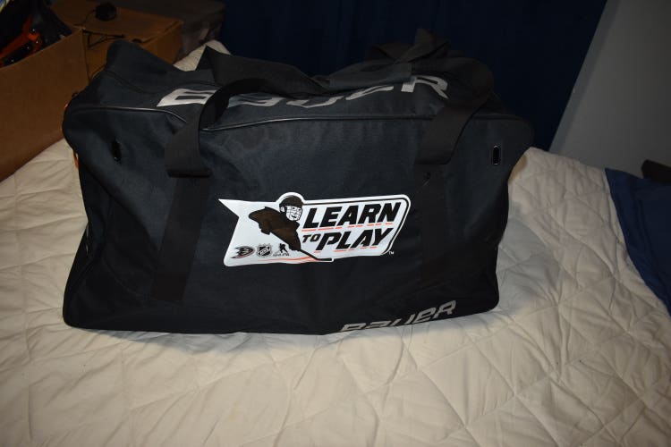 Bauer NHL/NHLPA LTP Hockey Bag, Black - 30” - Great Condition!