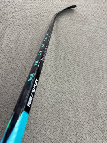 Senior Teal Bauer Nexus Tracer Left Hand Hockey Stick P28 70 Flex (New)