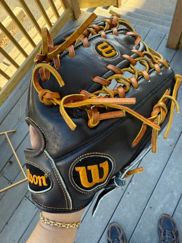 Wilson A2000 RH Infield Baseball Glove 11.5" (Used)