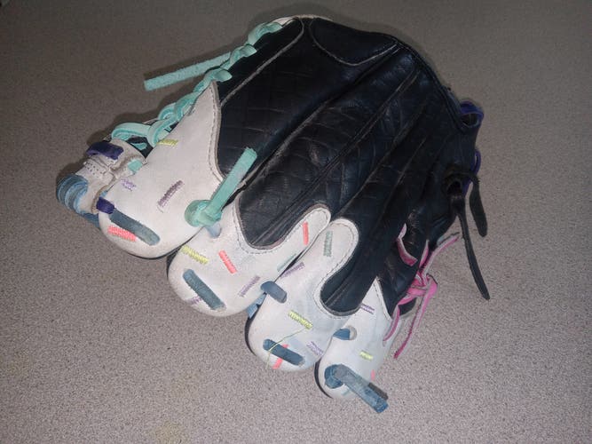 Absolutely Ridiculous RH Infield Cookies and cream  custom lacing Baseball Glove 11.5" (Used)