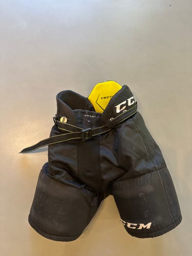 Used CCM VECTOR youth Pant Black Small