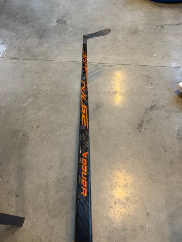 BRAND NEW Bauer Pulse Right P28 70 Flex