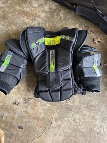 Large/Extra Large Warrior Ritual X4 E Goalie Chest Protector (Used)