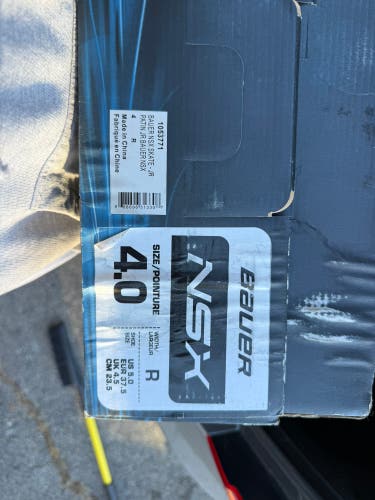 2018 Bauer NSX Hockey Skates Regular Width Size 4 (Used)