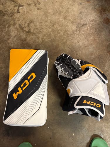 CCM Extreme Flex E6.9 Full Right (Used)