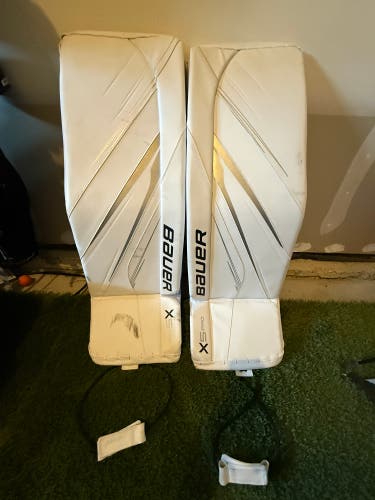 Large Bauer Vapor X5 Pro Goalie Leg Pads (Used)