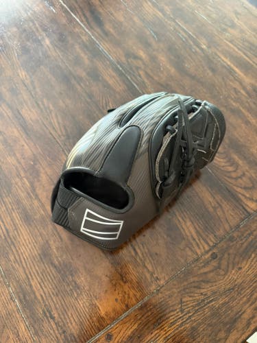 Rawlings REV1X RH Infield/Pitcher Baseball Glove 11.75" (Used)