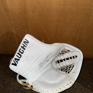 Vaughn Regular (Used) Intermediate Goalie Glove