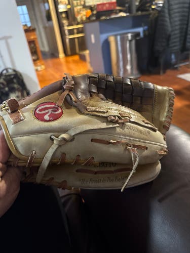 Rawlings Randy Johnson RBG 10 RH Baseball Glove 13" (Used)