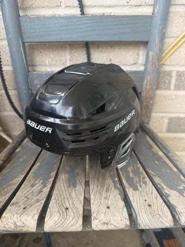 Small Bauer Re-Akt 85 Helmet (Used)