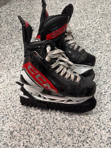 2023 CCM JetSpeed FT6 Pro Hockey Skates Regular Width Size 4 (Used)