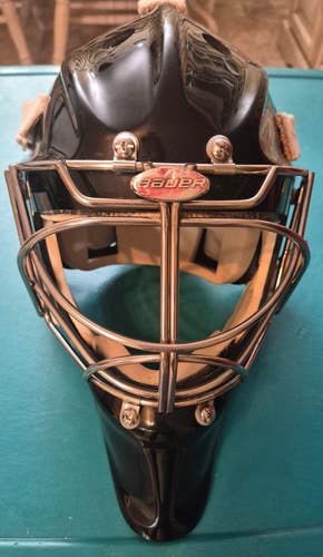 Senior Large Bauer Profile 930 Goalie Mask (Used)