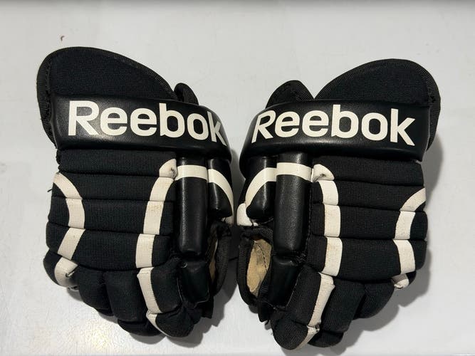 Reebok SC2 Gloves Youth size 9" (Used)
