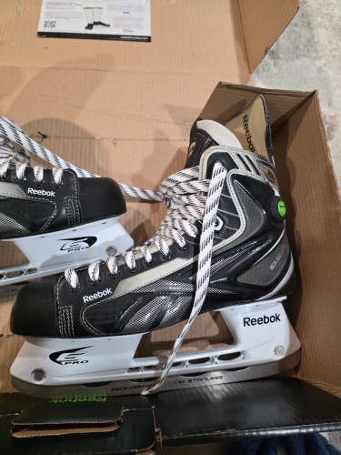 Black/White Reebok 18K Pump Hockey Skates Regular Width 12 (New)