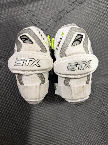 Medium Adult STX Cell VI Arm Pads (Used)