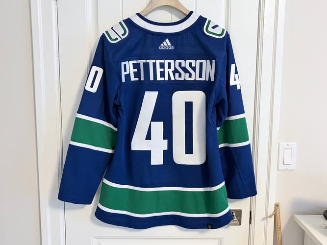 Authentic Adidas Vancouver Canucks Elias Pettersson Orca Jersey Size 46 Small