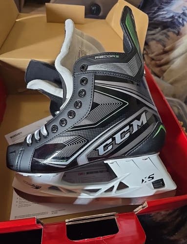 Ribcor 86K CCM 8.5 SR Ice Hockey Skates New