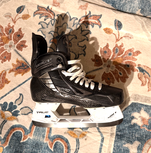 True Catalyst Pro Hockey Skates Pro Stock 9 (Used)