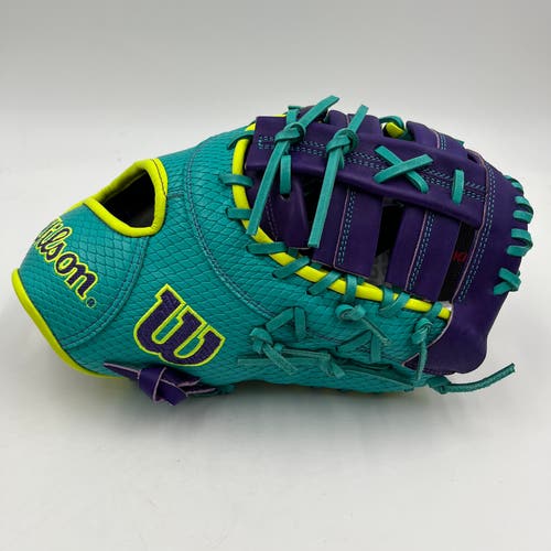 Wilson A2000 1724 12” First Base Mitt Baseball Glove