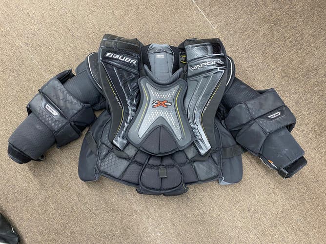 Medium Bauer Vapor 2X Pro Goalie Chest Protector (Used)