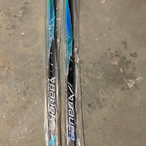 Senior Bauer Vapor Flylite Right Handed Hockey Stick P28 77 Flex (New)