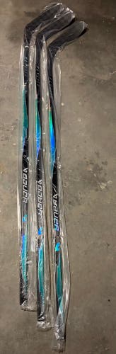 Senior Bauer Vapor Flylite Right Handed Hockey Stick P28 77 Flex (New)