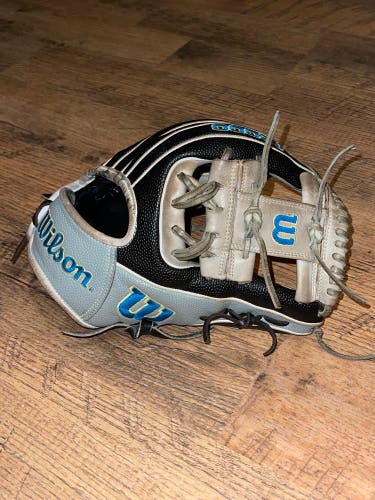 Wilson A2000 SuperSkin 1786 11.5" Baseball Glove: WBW100396115
