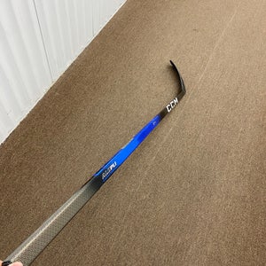 Senior CCM JetSpeed FT8 Pro Right Handed Hockey Stick P29 85 Flex (Used)