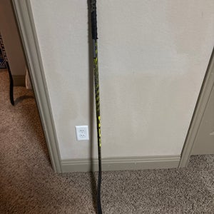 Youth CCM JetSpeed Right Handed Hockey Stick P28 10 flex