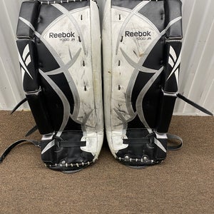 24" Reebok 7000 Jr Goalie Leg Pads (Used)