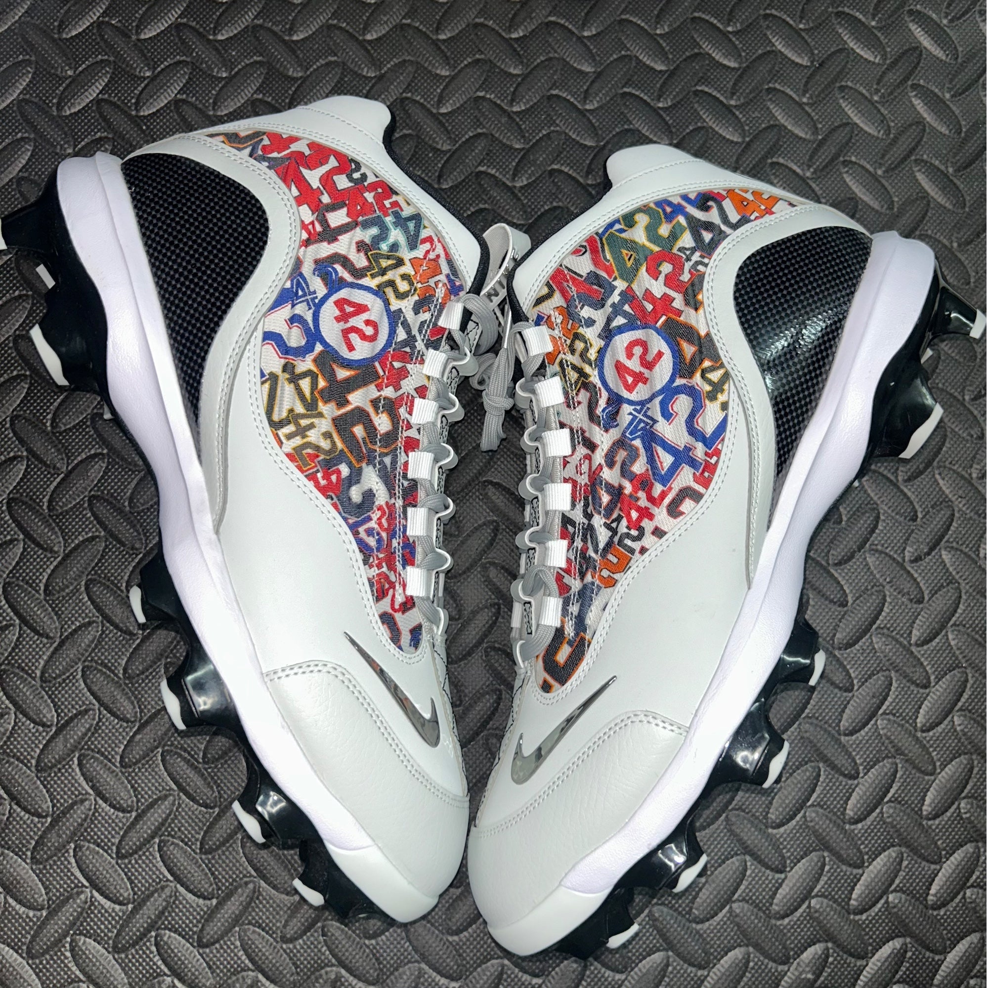 Air Jordan 1 Retro TPU Baseball Cleats “ Limited Edition!” Nike Jordan 1 Mid Youth Baseball Cleats - Baseball Town main image 2