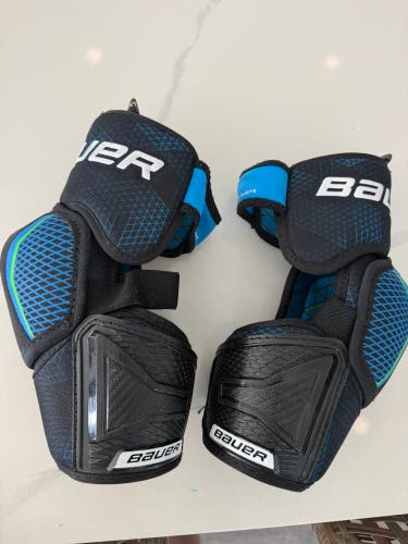Junior Medium Bauer Bauer X Elbow Pads (New)