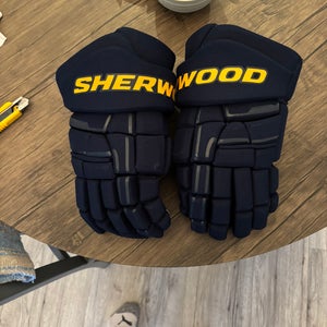 Sher-Wood Rekker Legend Pro Gloves 14" Pro Stock (Used)