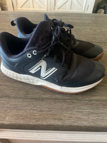 Black Men's Size M 8.0 (W 9.0) Youth New Balance 3000v4 Turf Shoes (Used)