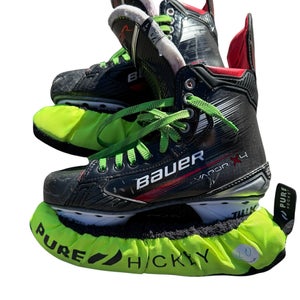 Black 2023 Bauer Vapor X4 Hockey Skates 7.5 (Used)