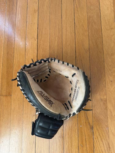 All Star CM3000BTJR RH Catcher's Glove 31.5" (Used)