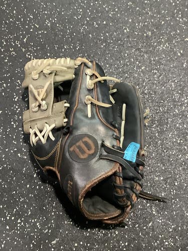 Used Wilson DP15GM BB/SB Glove RH Throw Black 11 1/2" 10743-S000476411