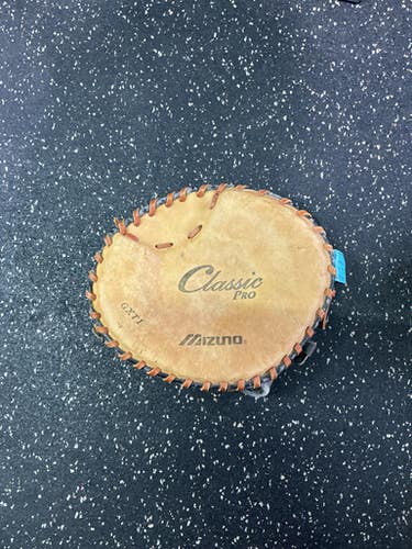 Used Mizuno GXT1 BB/SB Glove RH Throw Brown 11" 10743-S000476990