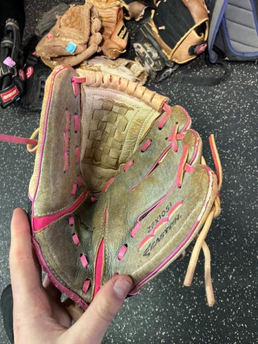 Used Easton ZFX1051 BB/SB Glove RH Throw White 10 1/2" 10743-S000466562