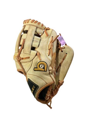 (Used) Brown Right Hand Throw 11" Baseball Glove