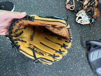 Used Easton MP1050K BB/SB Glove RH Throw Brown 10 1/2" 10743-S000478771