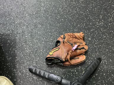 Used Mizuno GPP 1000Y1 BB/SB Glove RH Throw Brown 10" 10743-S000465563